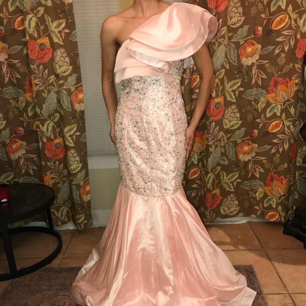 MacDuggal Pink one shoulder gorgeous gown!